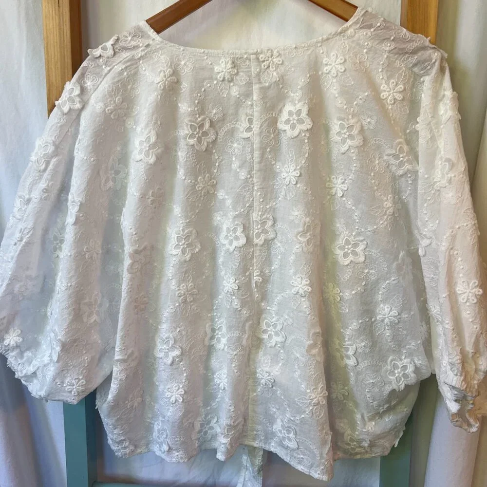 House of Harlow 1960 White Cover Up - Picture 2 of 3